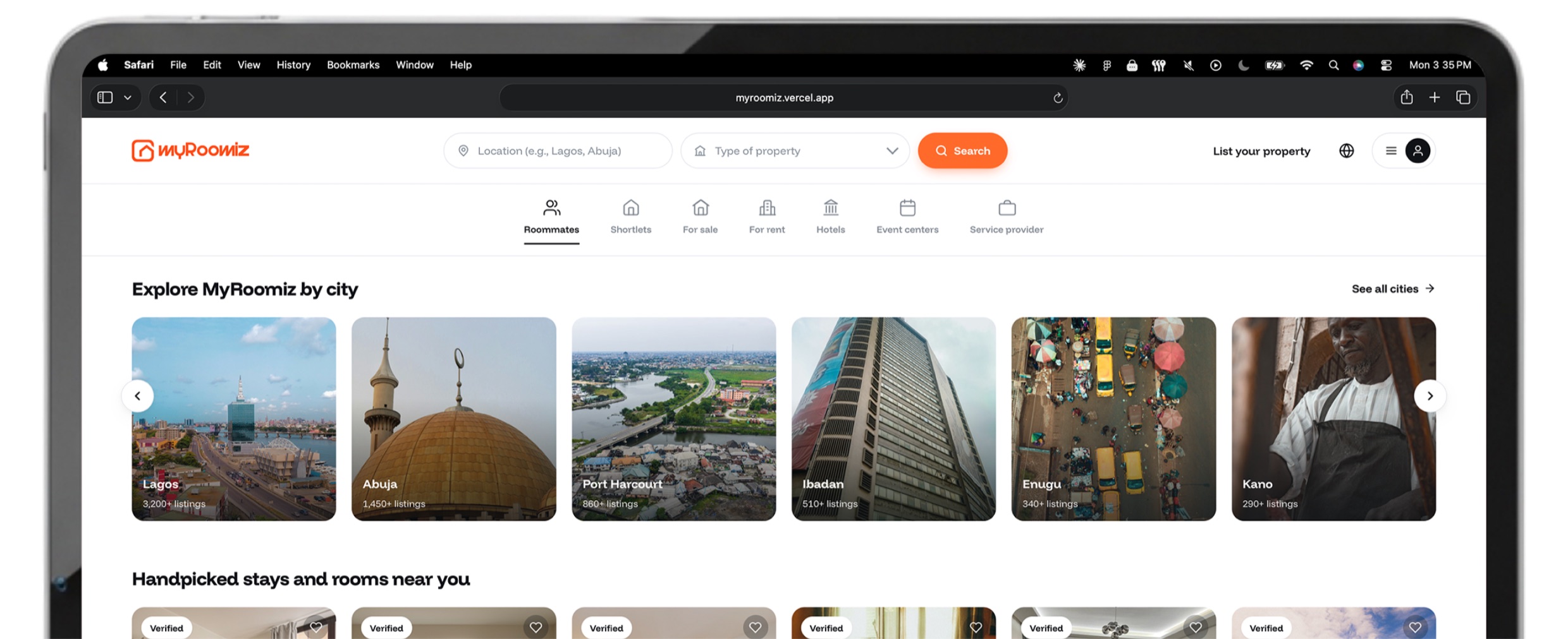 A preview of the MyRoomiz app